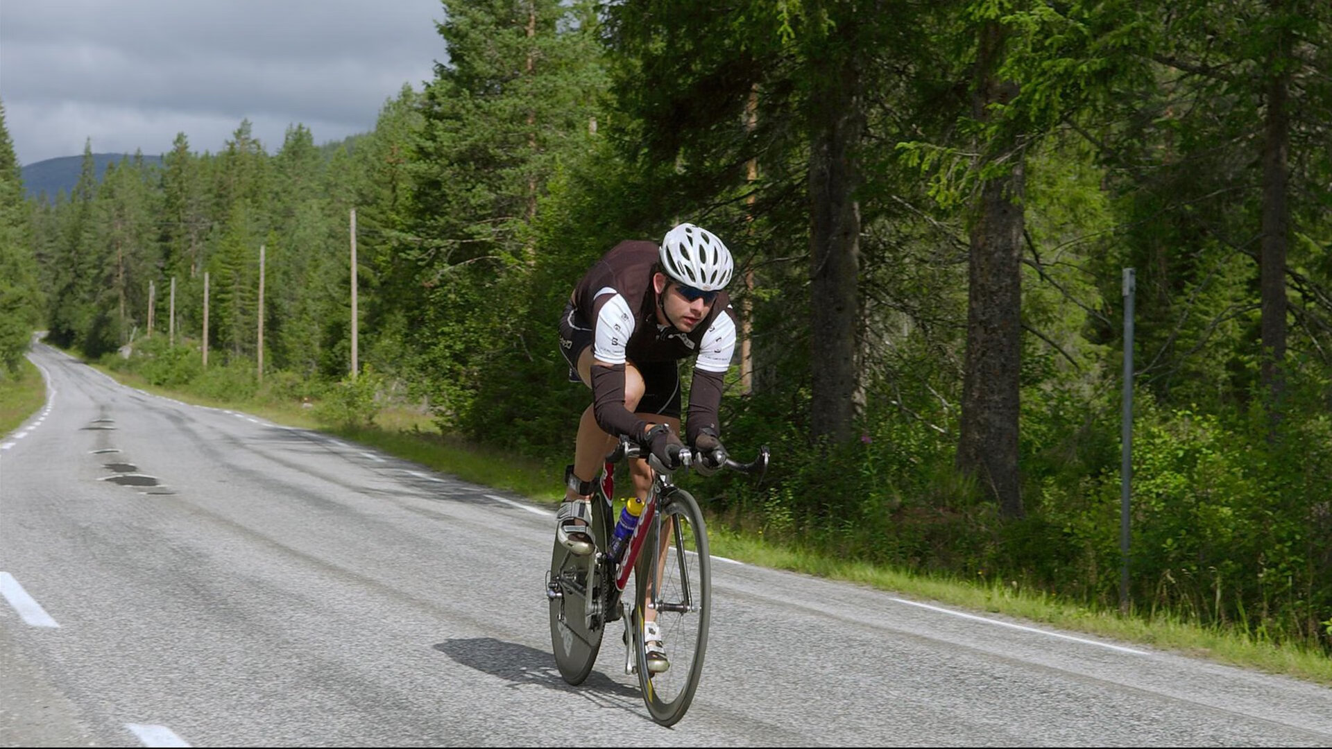 格鲁吉亚女篮在国际比赛中表现优异，民族荣耀
